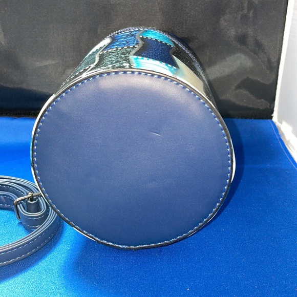 Blue bucket bag - Picture 5 of 5